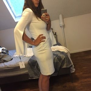 NWT Calvin Klein white midi dress